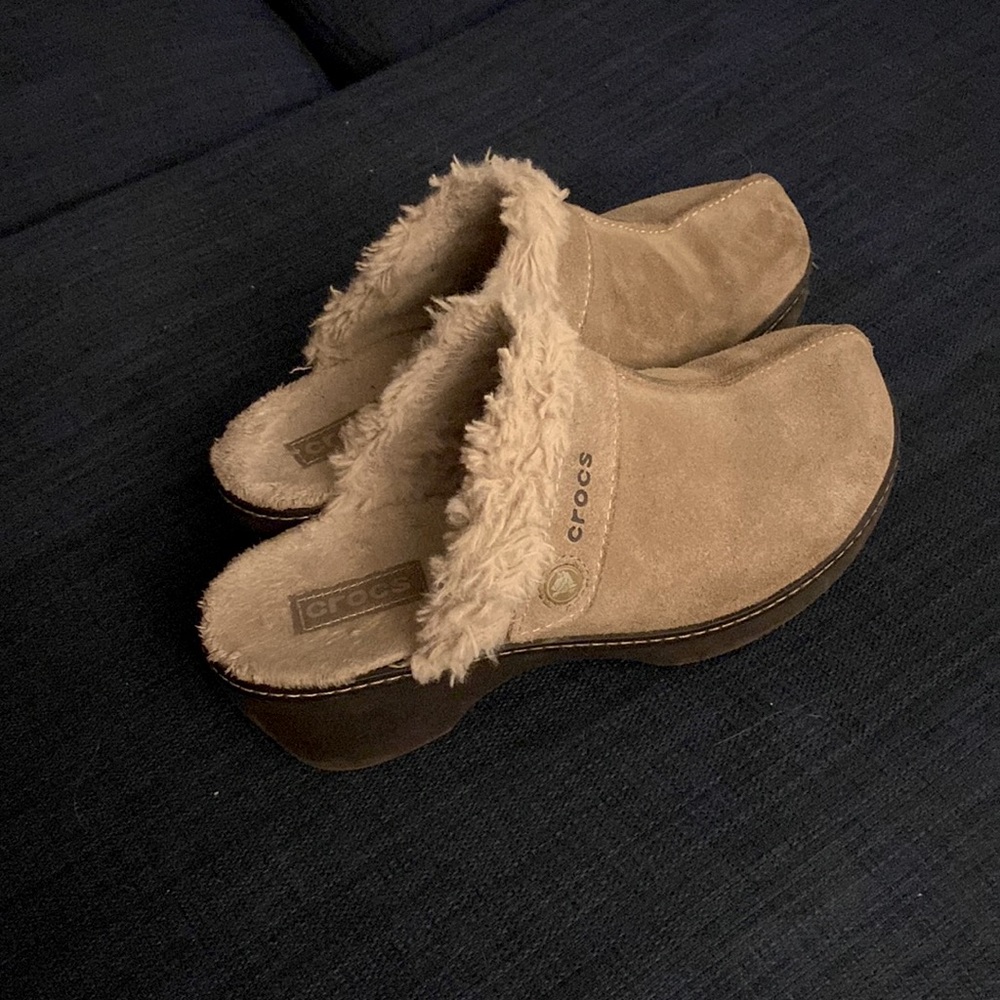 Crocs fur lined boots